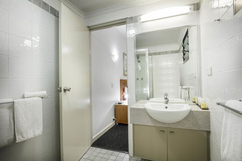 Mercure Darwin Airport Resort - Accommodation VIC 24