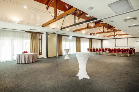 Mercure Darwin Airport Resort - Accommodation VIC 37