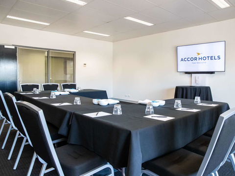 Novotel Darwin Airport - Accommodation VIC 35