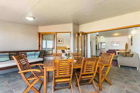 Lennox Holiday Apartments - Accommodation VIC 33