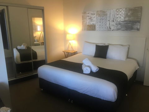 Lennox Holiday Apartments - Accommodation VIC 16