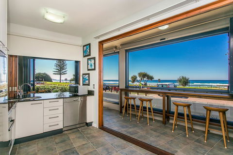 Lennox Holiday Apartments - Accommodation VIC 13