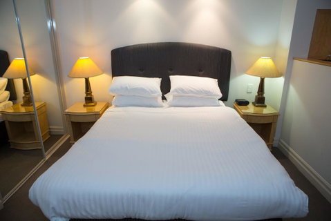 Bond 215 - Accommodation VIC 1