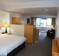 Bond 215 - Accommodation VIC