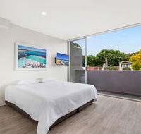 Bondi Beach Studio King Suite  Balcony - Accommodation VIC
