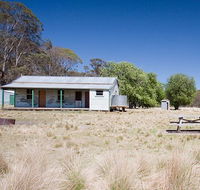 Brackens Hut - Accommodation VIC