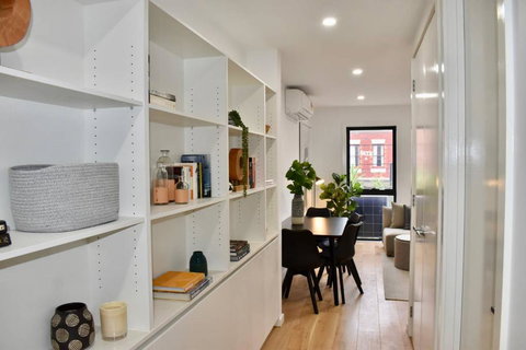 Brand New 2 Bed Apartment With Stunning City Views - Accommodation VIC 3