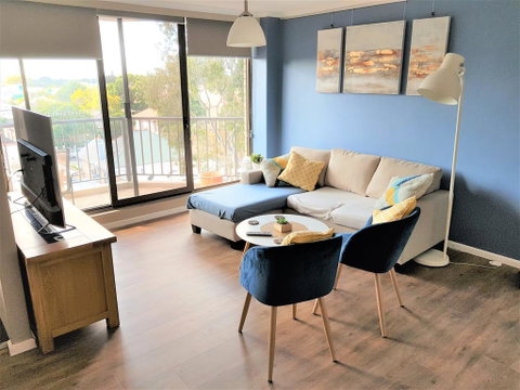 Brighton-Le-Sands Beachside - Accommodation VIC 3