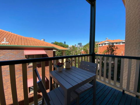Brisbane City Apartment Atop Victoria Park - Accommodation VIC 1