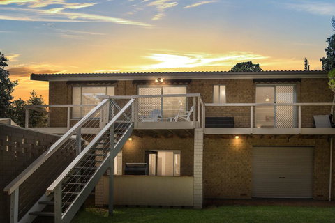 Broadbeach Retreat - 32 Broadbeach Drive - Accommodation VIC 1