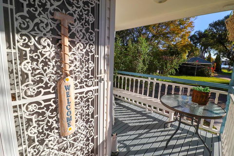 Bromyard Cottage - Accommodation VIC 3