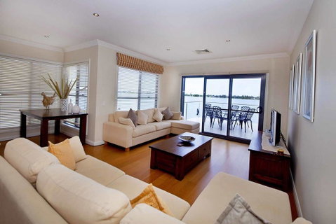 Brookwater- Waterfront On Lake Mulwala - Accommodation VIC 1