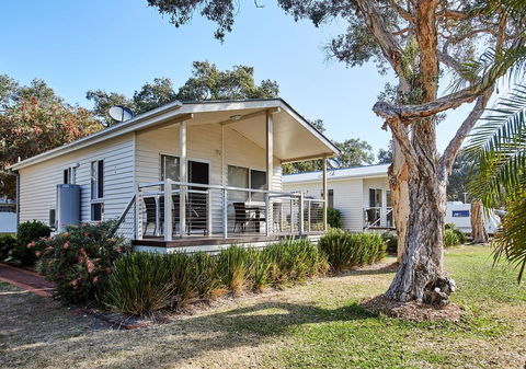 Budgewoi Holiday Park - Accommodation VIC 0