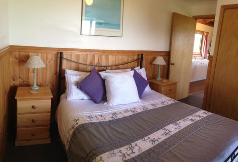 Buln Buln Cabins - Accommodation VIC 3