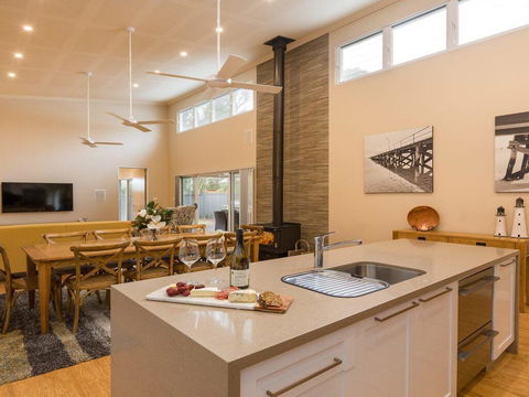 Callala Breeze - Access To Indoor Community Pool - Accommodation VIC 0