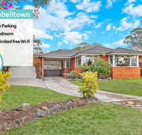 CAMPBELLTOWN HOLIDAY HOME 3 BED  FREE PARKING NCA039 - Accommodation VIC