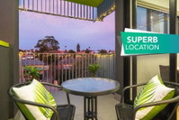 Canopy  44-Minutes from the CBD Train and Cafes - Wifi - Nespresso - Amenities