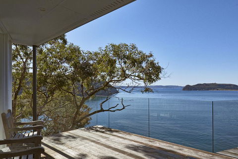 Cape Mackerel Cabin With Magic Palm Beach & Pittwater Views - Accommodation VIC 1