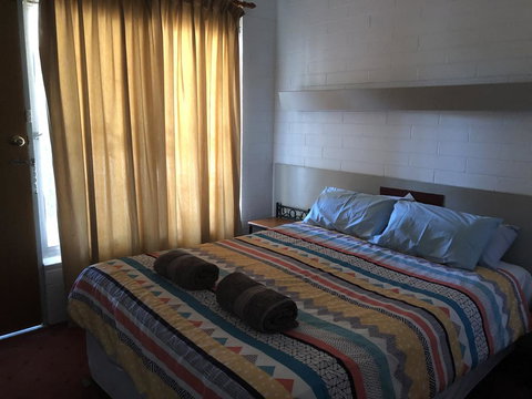 Capri Motel - Accommodation VIC 2