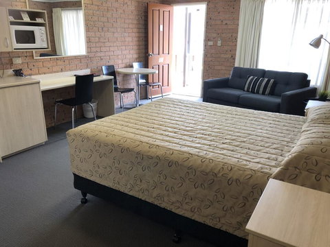 Cardiff Motor Inn - Accommodation VIC 1