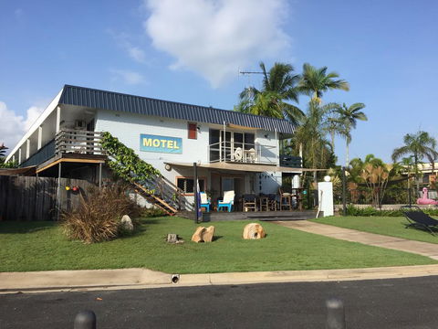 Cardwell Beachfront Motel - Accommodation VIC 0
