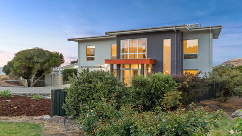 Carrickalinga Shores - 35 Solitude Drive - Accommodation VIC 1