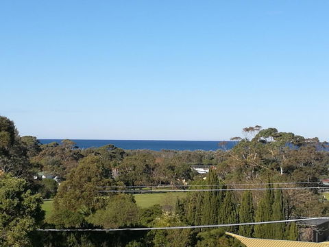 Castle Stay At Lakes Entrance - Accommodation VIC 1
