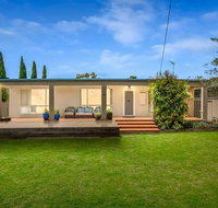 Casual Beachin It Family Getaway- with Bungalow on Beachfront - Accommodation VIC