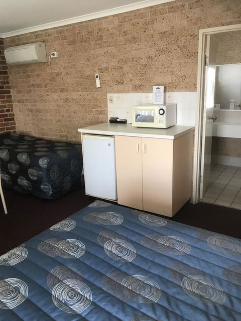 Cedar Lodge Motel - Accommodation VIC 3