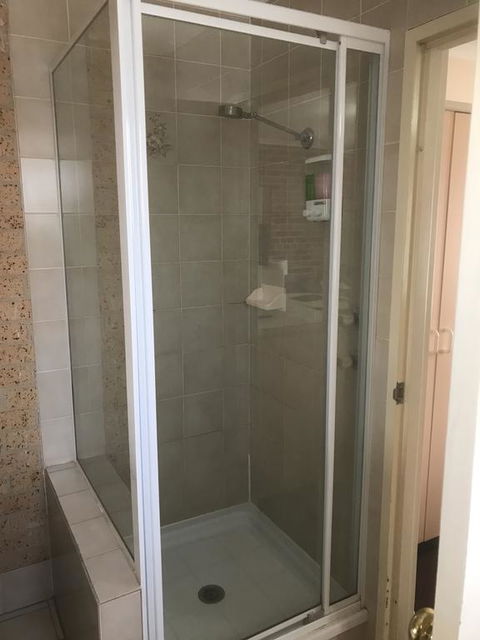 Cedar Lodge Motel - Accommodation VIC 2