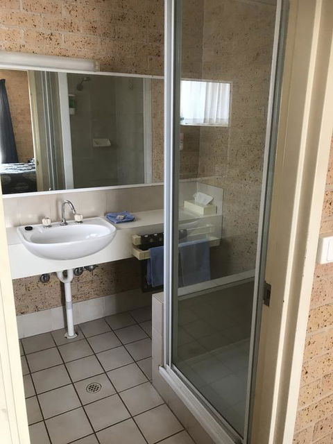 Cedar Lodge Motel - Accommodation VIC 1