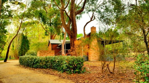 Cedarwood Holiday Park - Accommodation VIC 0