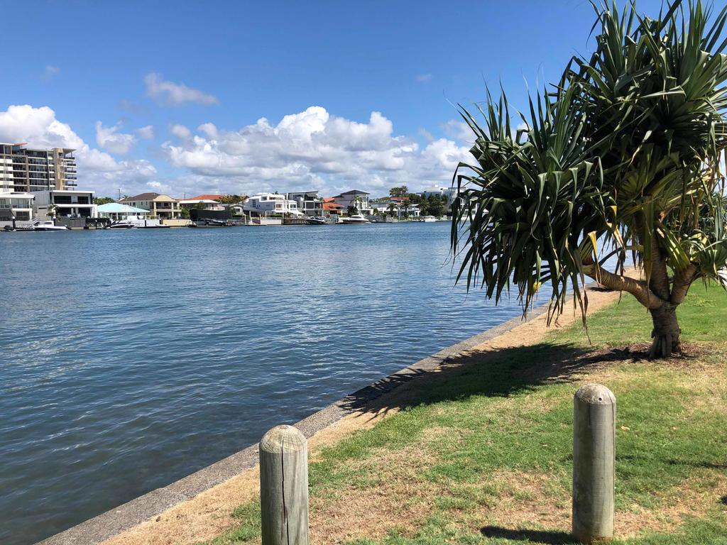 Bundall Dc QLD Accommodation VIC