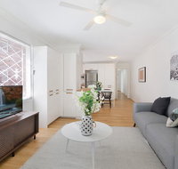 Charming parkside apartment in quiet area - Accommodation VIC