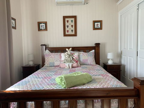 Cherry Blossom Cottage - Accommodation VIC 1
