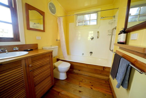 Cherry Plum Cottages - Accommodation VIC 0