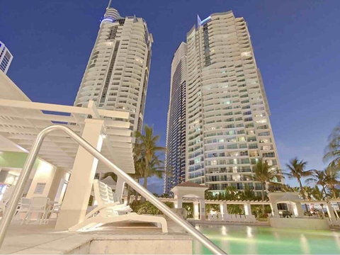 Chevron Renaissance Towers - Accommodation VIC 2