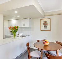 City apartment at College St - Accommodation VIC