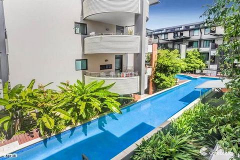 Classic Woolstore Apartment In Teneriffe - Accommodation VIC 1