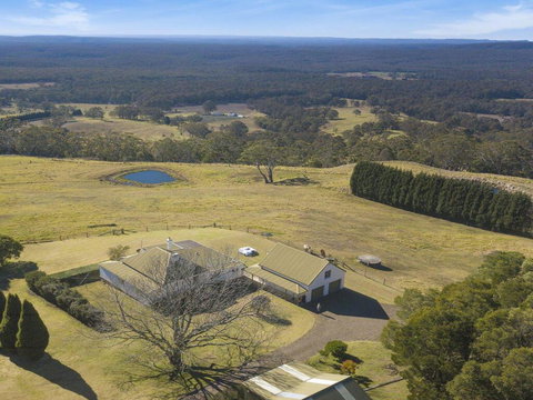 Cloudhill - Magnificent Rural Views To Sydney - Accommodation VIC 0