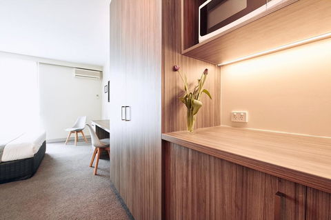 Club Laverton - Accommodation VIC 3