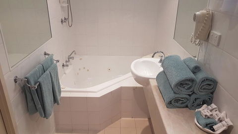 Coal Valley Motor Inn - Accommodation VIC 3