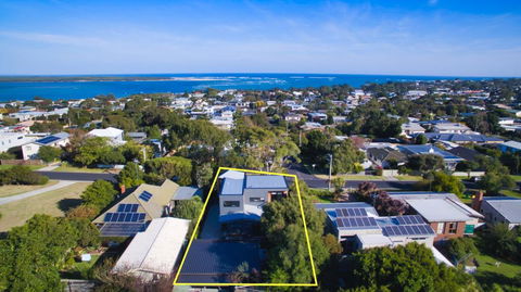 COASTAL BEAUTY ON BRUCE - Accommodation VIC 2