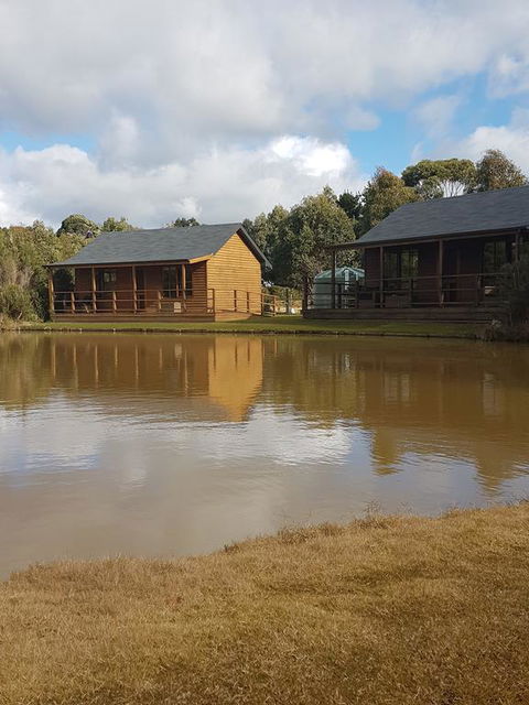 Cocoa & Briar Cottages - Accommodation VIC 3