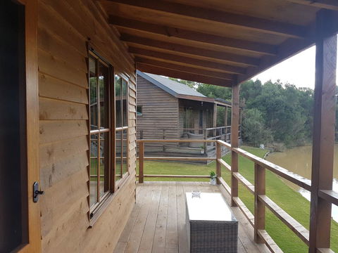 Cocoa & Briar Cottages - Accommodation VIC 2