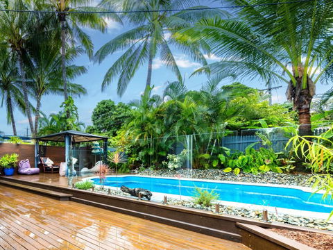 Coconut Blue Front - Palm Cove - Accommodation VIC 0