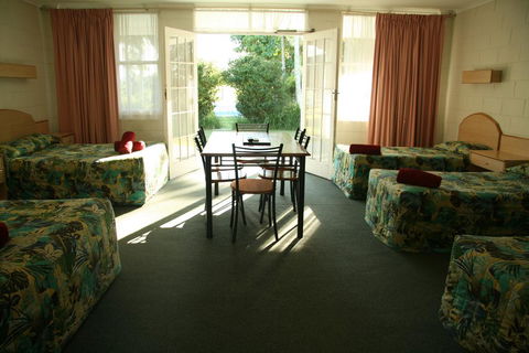 Colonial Court Motor Inn - Accommodation VIC 2