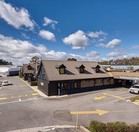 Comfort Hotel Olde Tudor - Accommodation VIC