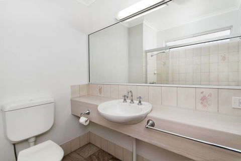Comfort Inn Cairns City - Accommodation VIC 1