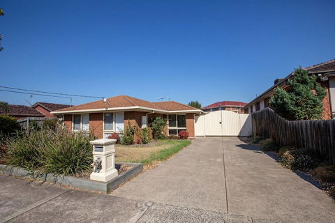 Comfy Beautiful 3Beds House In Epping - Accommodation VIC 3